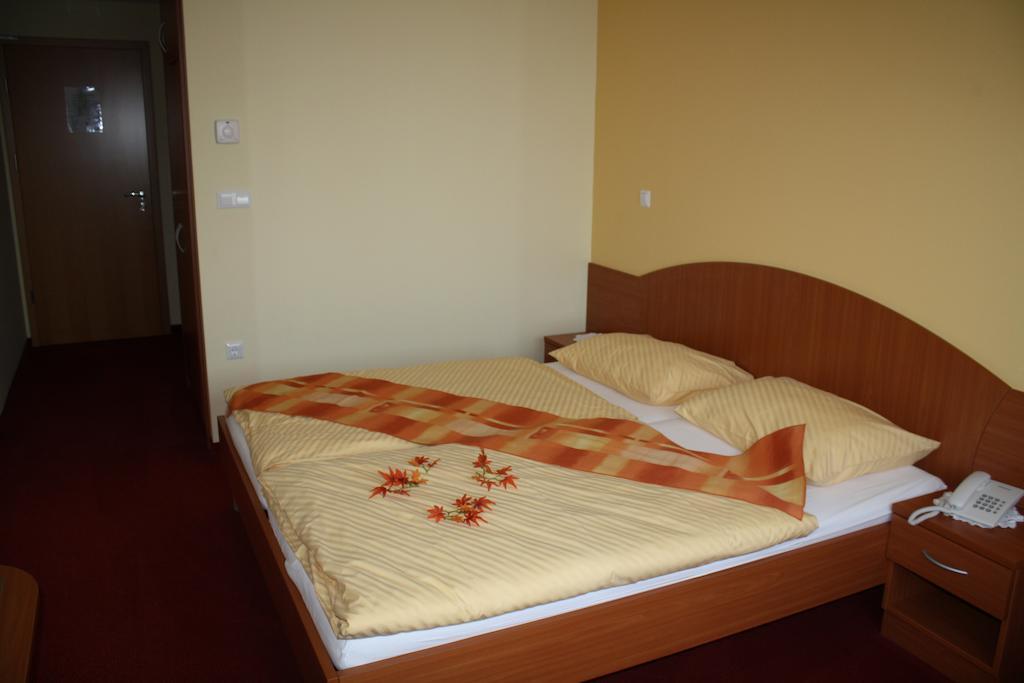 Penzion Letalisce Murska Sobota Kamer foto