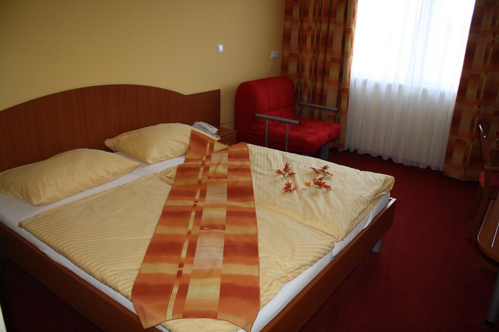 Penzion Letalisce Murska Sobota Kamer foto