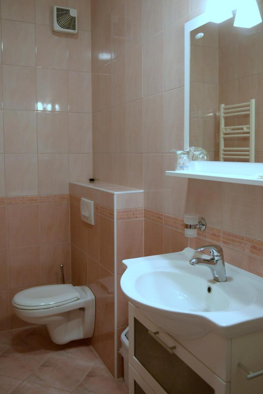 Penzion Letalisce Murska Sobota Buitenkant foto